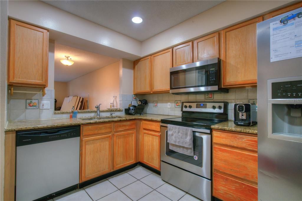 For Rent: $1,750 (2 beds, 2 baths, 1013 Square Feet)
