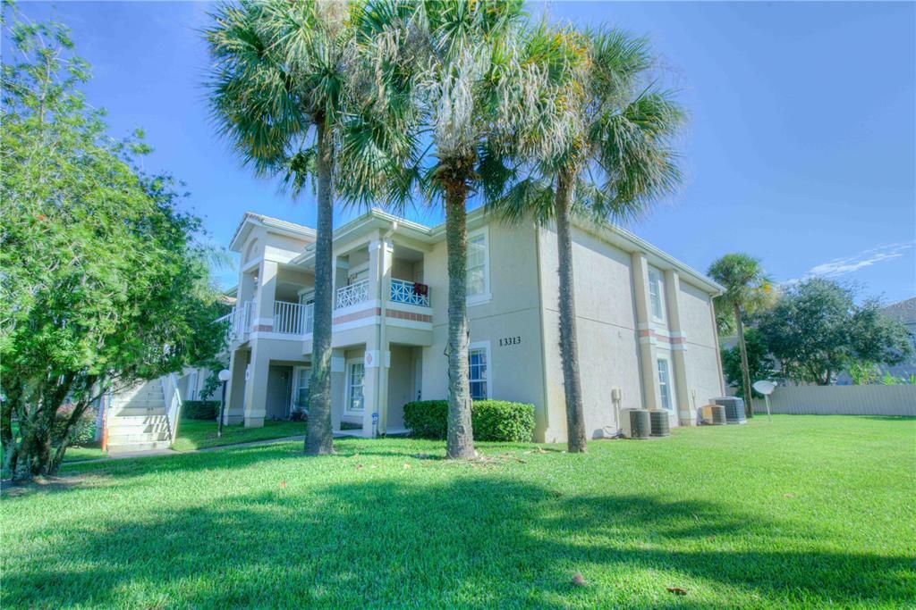 For Rent: $1,750 (2 beds, 2 baths, 1013 Square Feet)