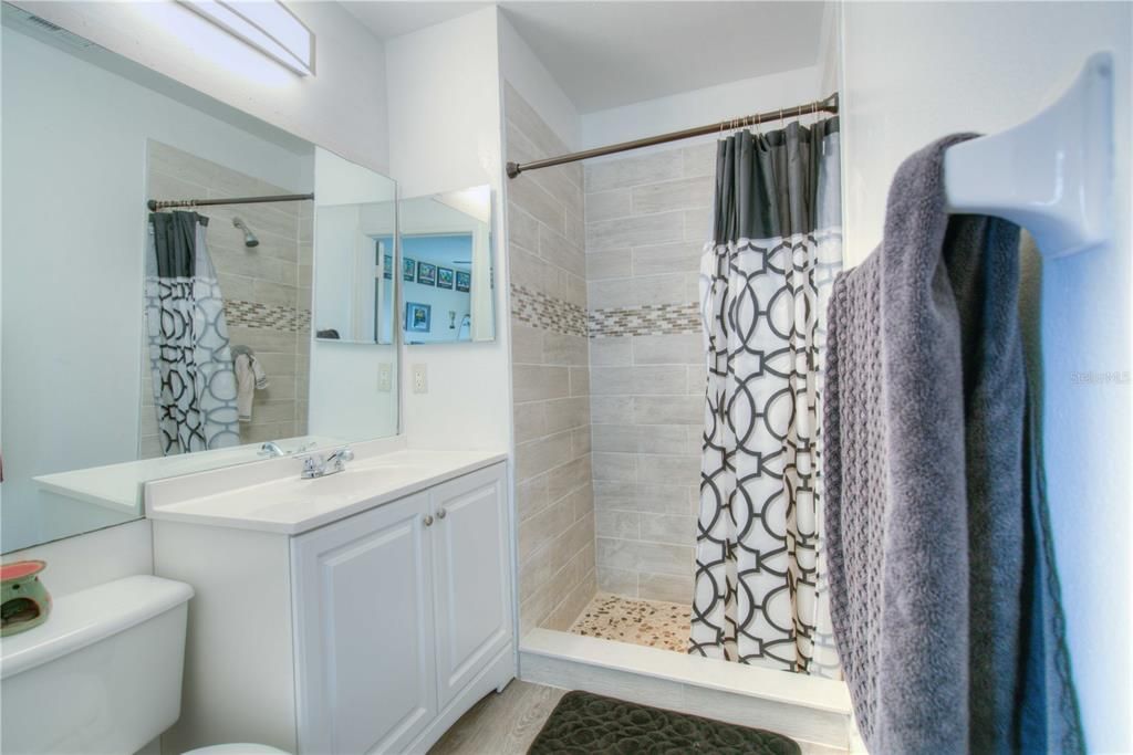 For Rent: $1,750 (2 beds, 2 baths, 1013 Square Feet)