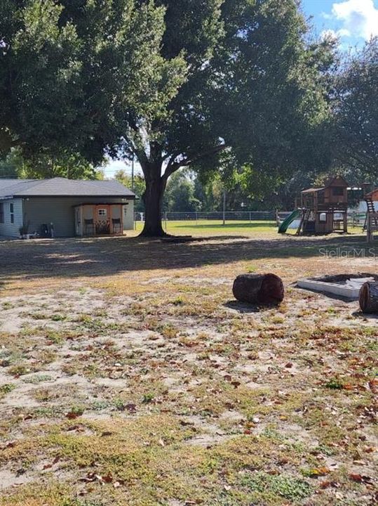 En Venta: $449,000 (4 camas, 2 baños, 2496 Pies cuadrados)