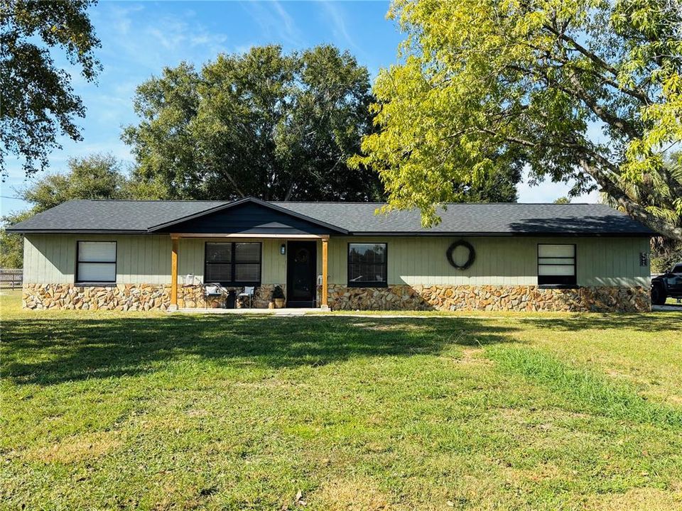 En Venta: $449,000 (4 camas, 2 baños, 2496 Pies cuadrados)