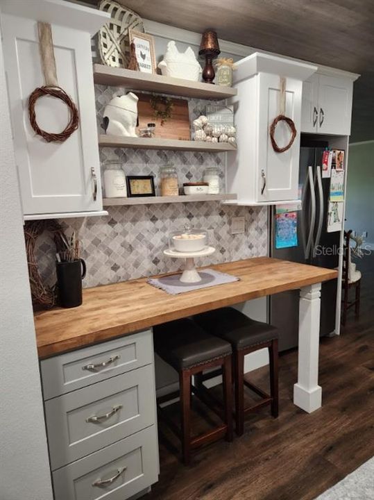 En Venta: $449,000 (4 camas, 2 baños, 2496 Pies cuadrados)