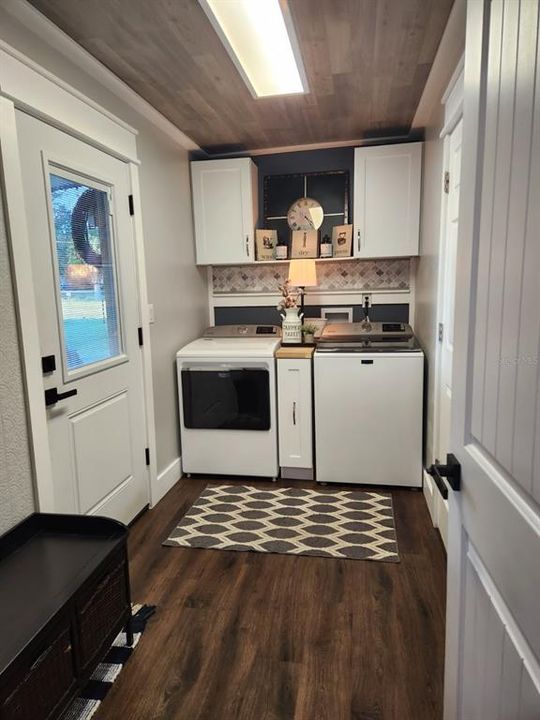 En Venta: $449,000 (4 camas, 2 baños, 2496 Pies cuadrados)