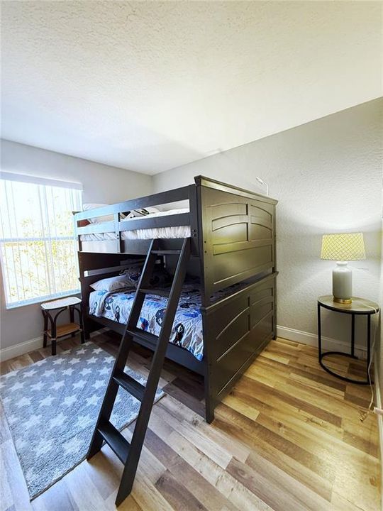 For Sale: $265,000 (4 beds, 3 baths, 1492 Square Feet)