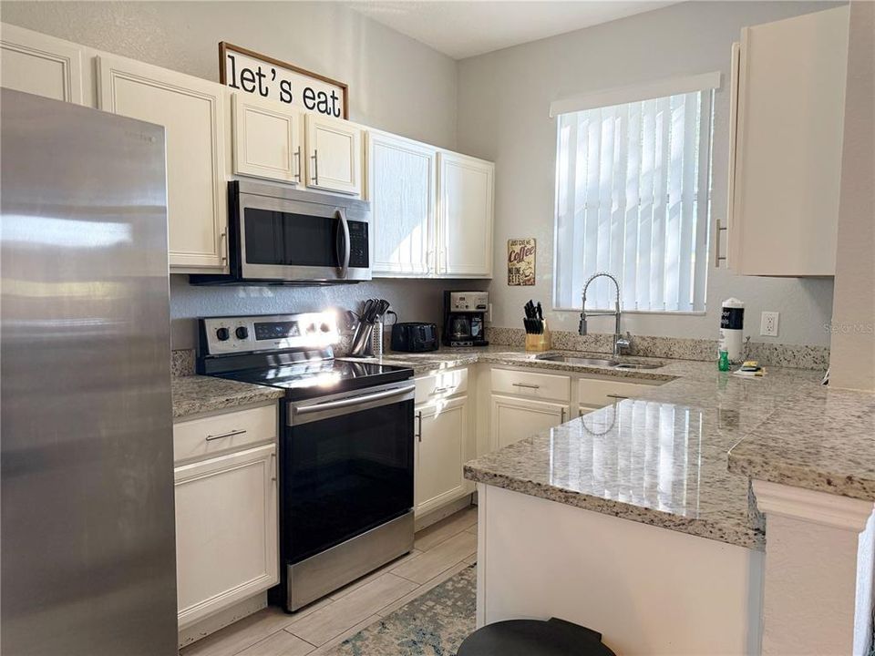 For Sale: $265,000 (4 beds, 3 baths, 1492 Square Feet)