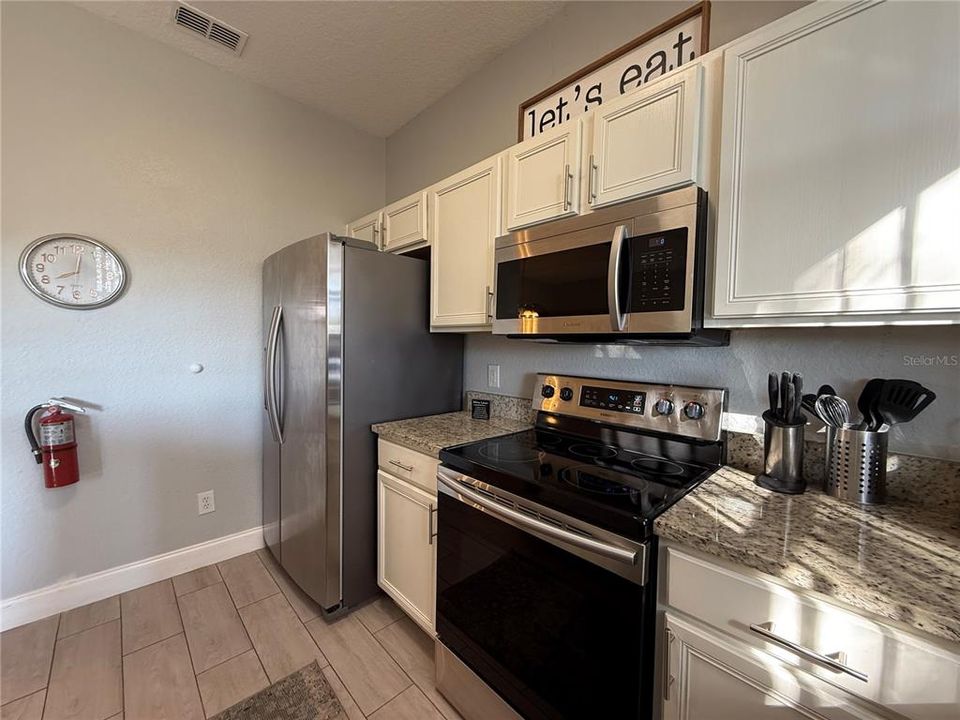 For Sale: $265,000 (4 beds, 3 baths, 1492 Square Feet)