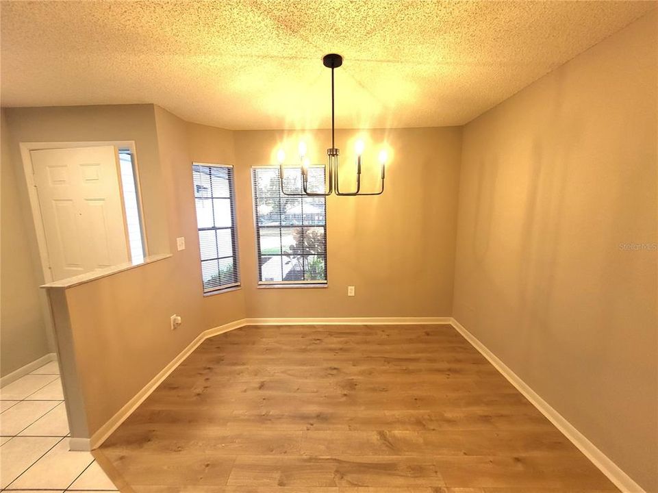 Active With Contract: $357,800 (4 beds, 2 baths, 1582 Square Feet)