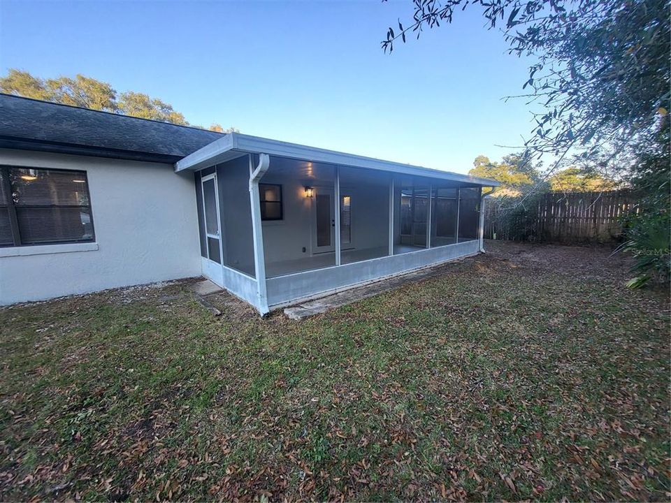 Active With Contract: $357,800 (4 beds, 2 baths, 1582 Square Feet)