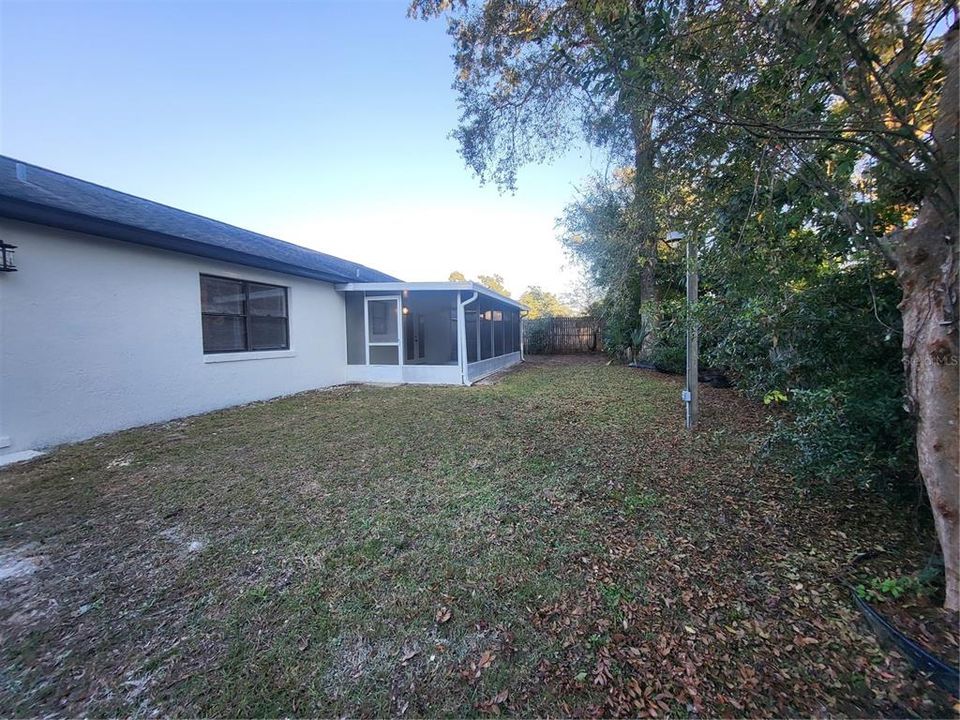 Active With Contract: $357,800 (4 beds, 2 baths, 1582 Square Feet)