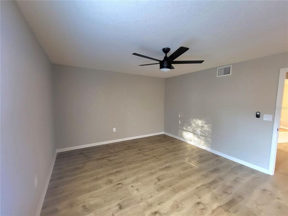 Active With Contract: $357,800 (4 beds, 2 baths, 1582 Square Feet)