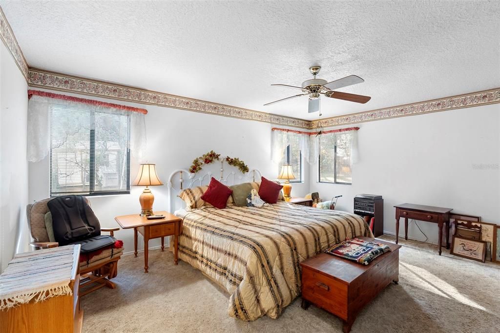 En Venta: $369,900 (3 camas, 2 baños, 1678 Pies cuadrados)