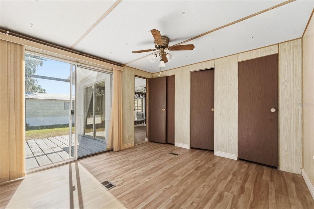 For Sale: $184,900 (3 beds, 2 baths, 1200 Square Feet)