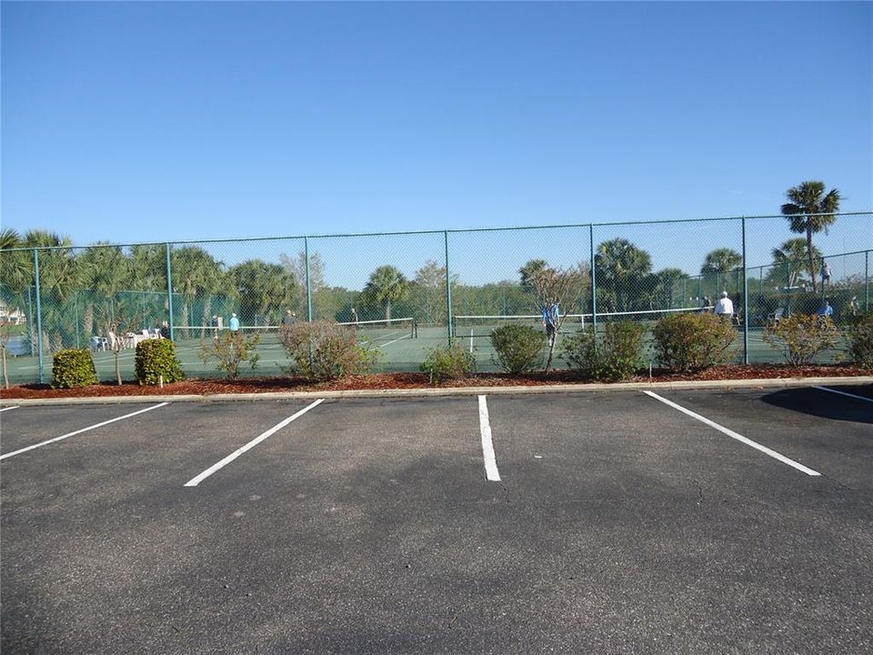 На продажу: $127,900 (1 спален, 1 ванн, 790 Квадратных фут)