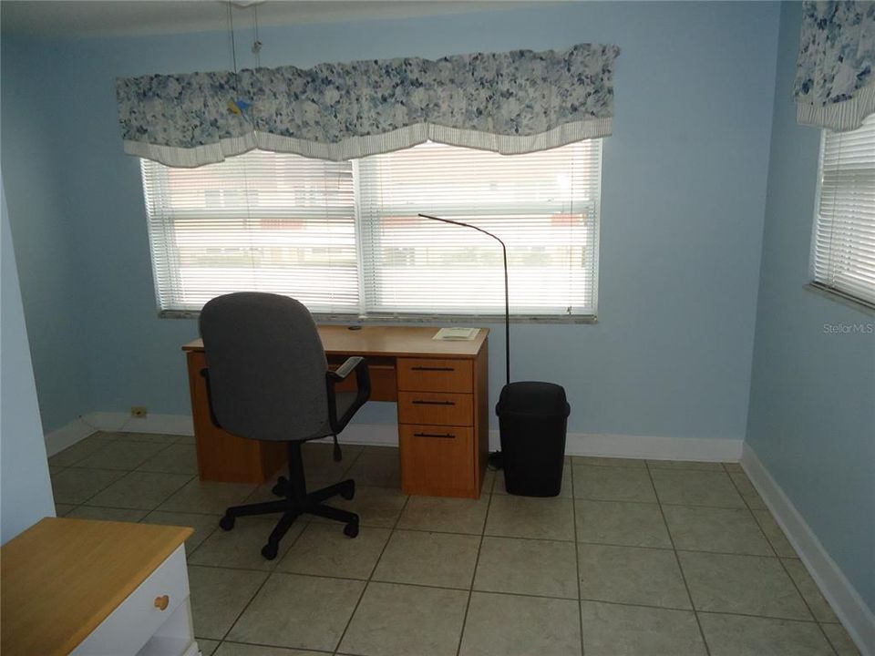 На продажу: $127,900 (1 спален, 1 ванн, 790 Квадратных фут)