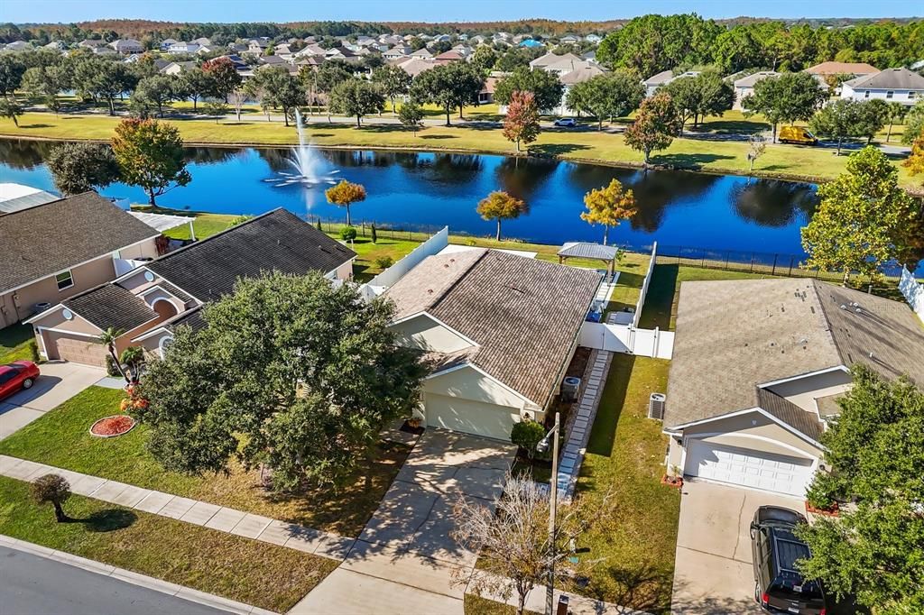 На продажу: $450,000 (4 спален, 2 ванн, 1945 Квадратных фут)