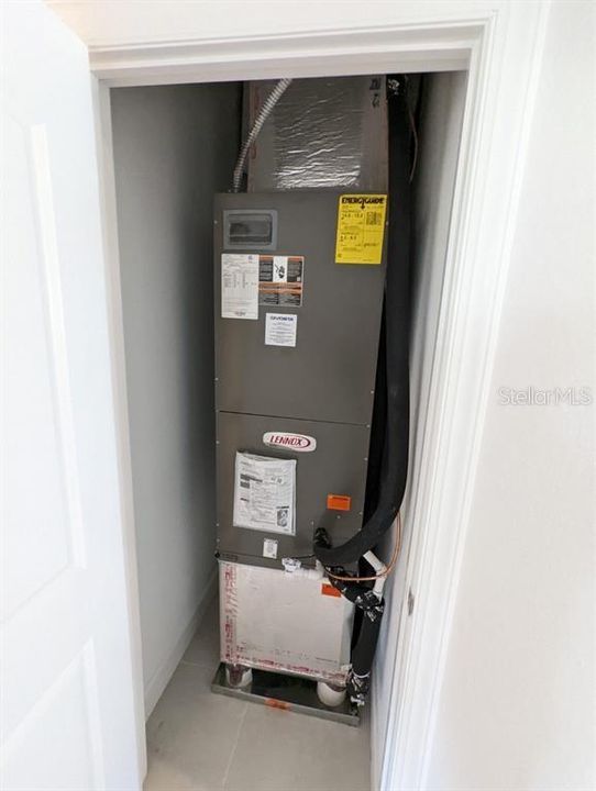 For Rent: $2,700 (2 beds, 2 baths, 1577 Square Feet)