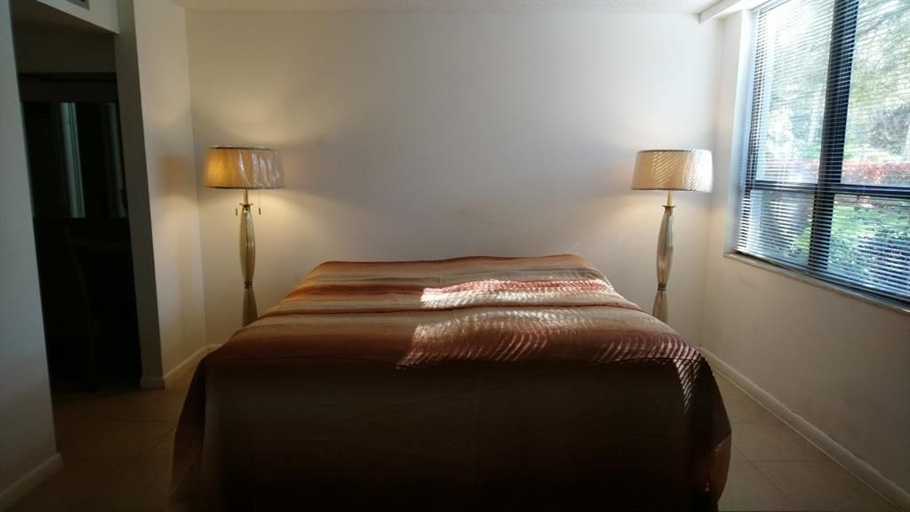 For Sale: $169,000 (2 beds, 2 baths, 1050 Square Feet)