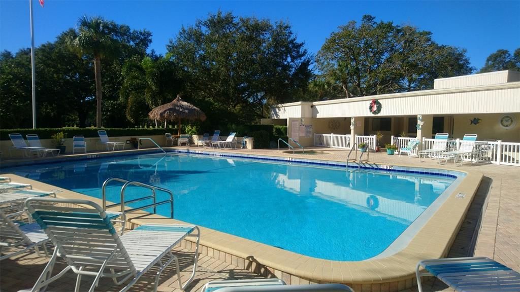 For Sale: $169,000 (2 beds, 2 baths, 1050 Square Feet)