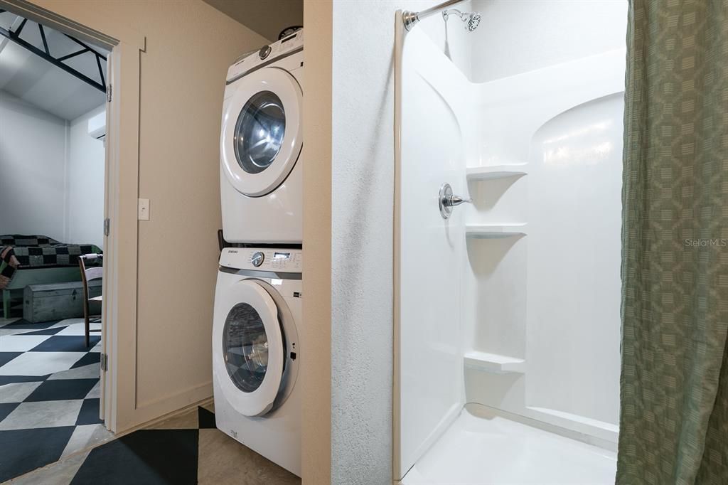 待售: $249,000 (1 贝兹, 1 浴室, 800 平方英尺)