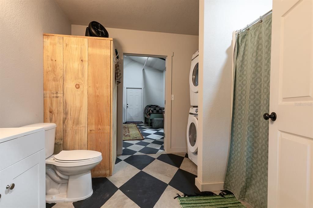 待售: $249,000 (1 贝兹, 1 浴室, 800 平方英尺)