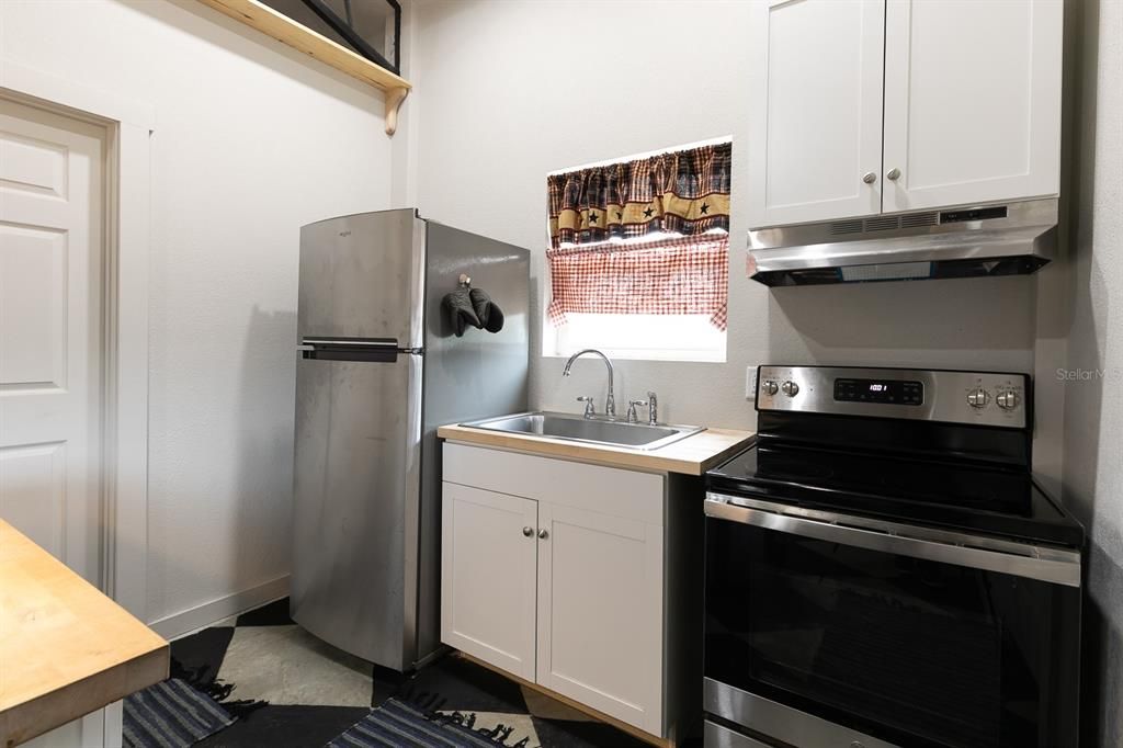 待售: $249,000 (1 贝兹, 1 浴室, 800 平方英尺)