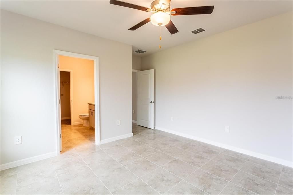 For Sale: $299,000 (4 beds, 2 baths, 1803 Square Feet)
