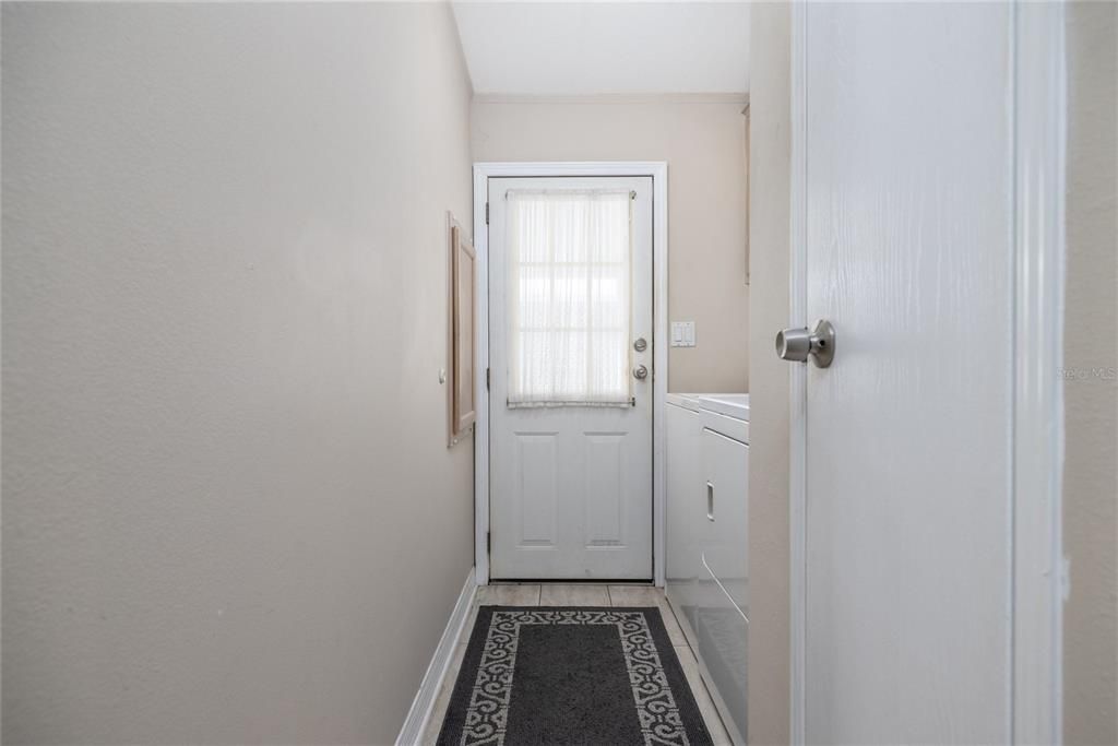 For Sale: $245,000 (2 beds, 2 baths, 1274 Square Feet)