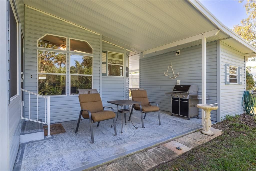 For Sale: $245,000 (2 beds, 2 baths, 1274 Square Feet)