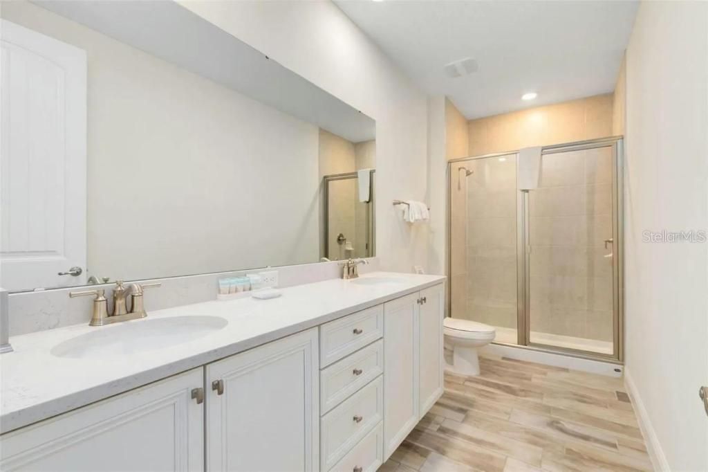 На продажу: $449,000 (4 спален, 3 ванн, 1712 Квадратных фут)