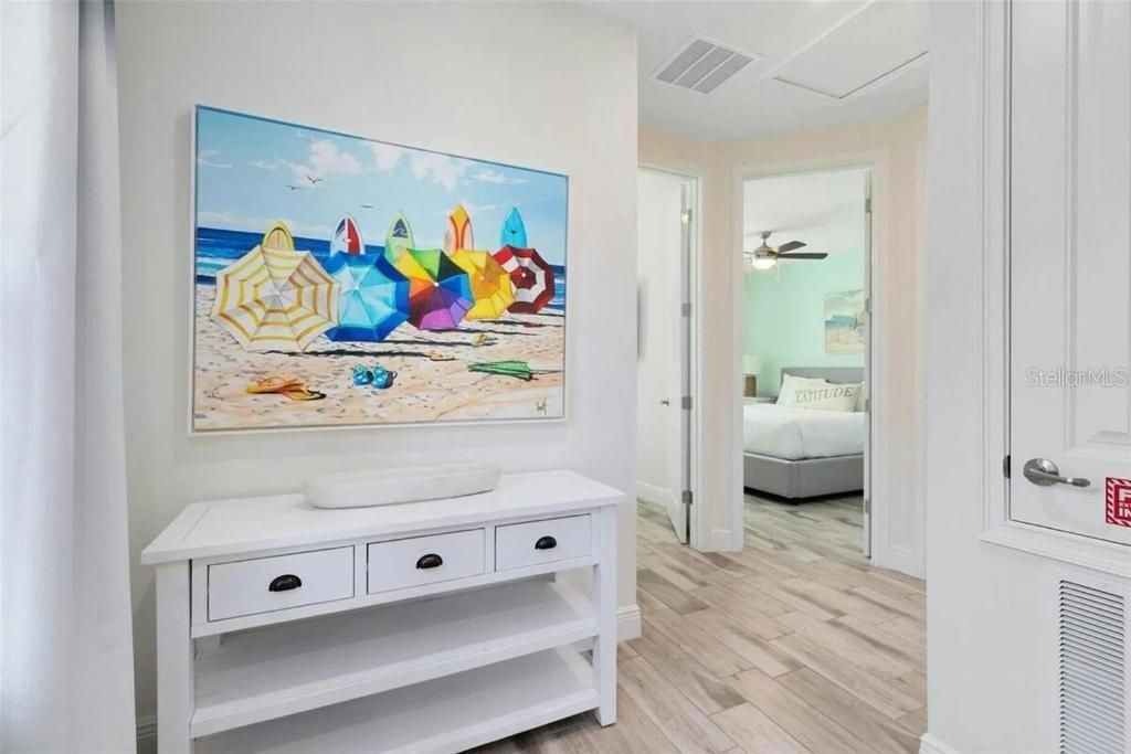 На продажу: $449,000 (4 спален, 3 ванн, 1712 Квадратных фут)