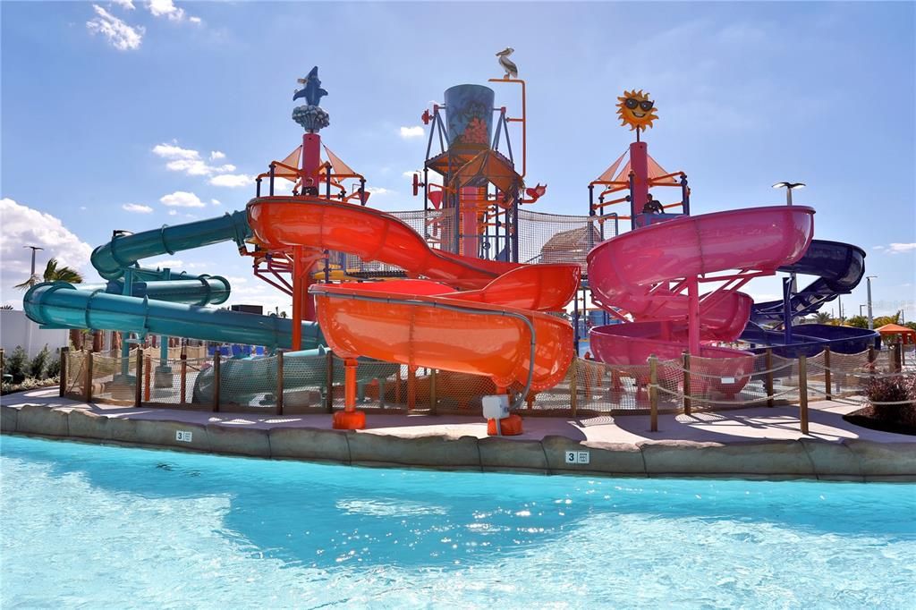 На продажу: $449,000 (4 спален, 3 ванн, 1712 Квадратных фут)