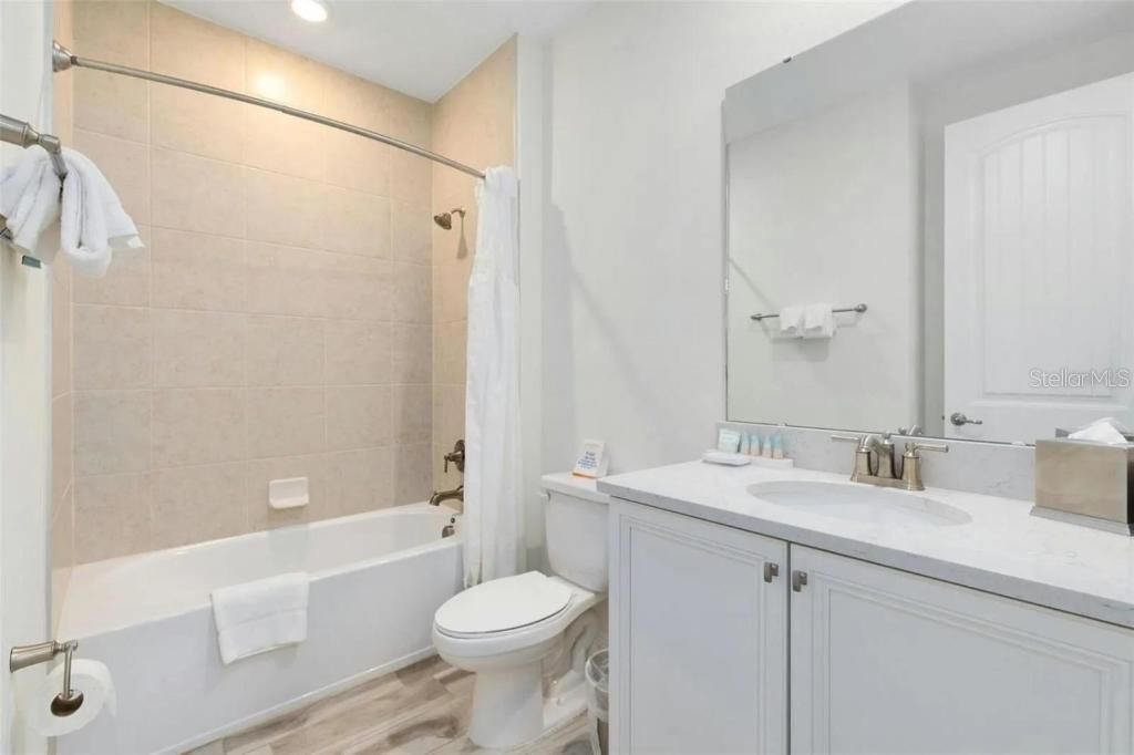 На продажу: $449,000 (4 спален, 3 ванн, 1712 Квадратных фут)