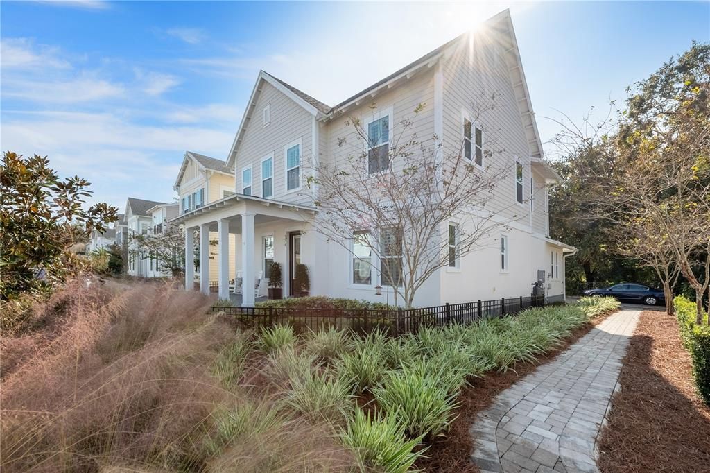 For Sale: $795,500 (3 beds, 2 baths, 2536 Square Feet)