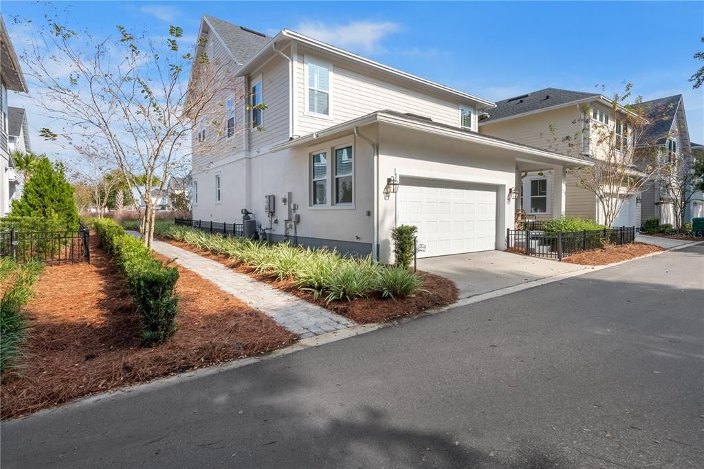 For Sale: $795,500 (3 beds, 2 baths, 2536 Square Feet)