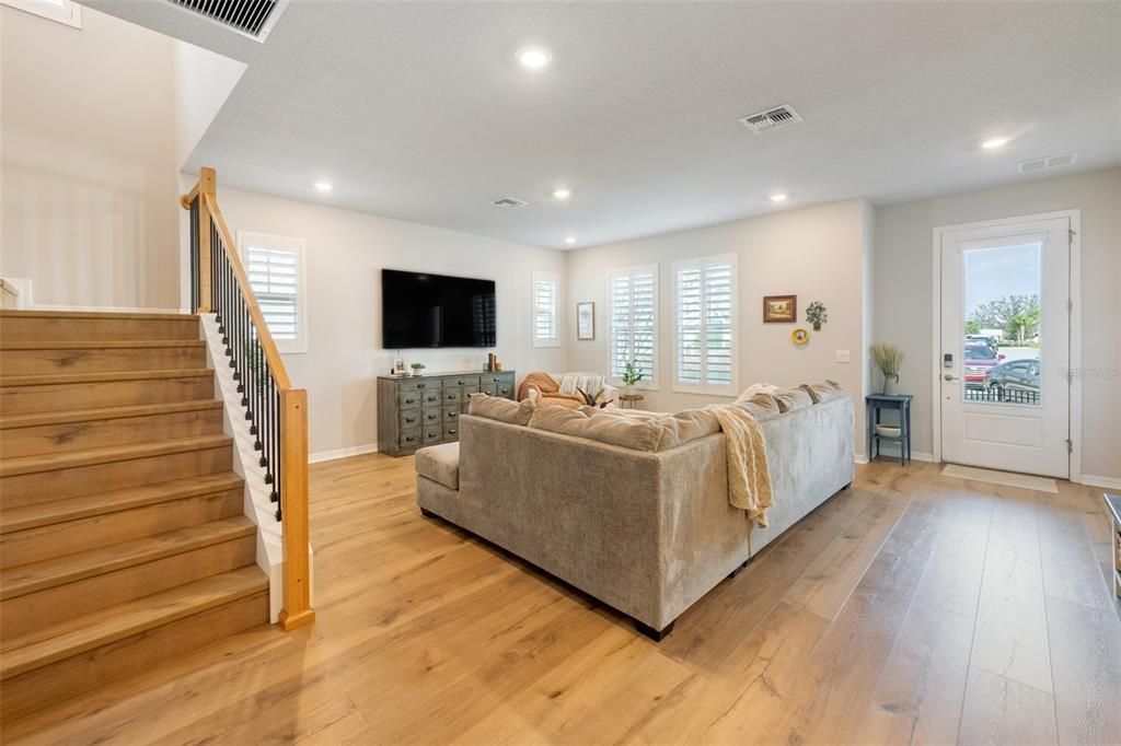 For Sale: $795,500 (3 beds, 2 baths, 2536 Square Feet)