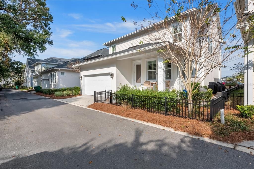 For Sale: $795,500 (3 beds, 2 baths, 2536 Square Feet)