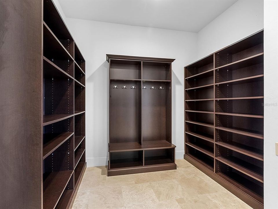 待售: $3,950,000 (4 贝兹, 5 浴室, 5566 平方英尺)