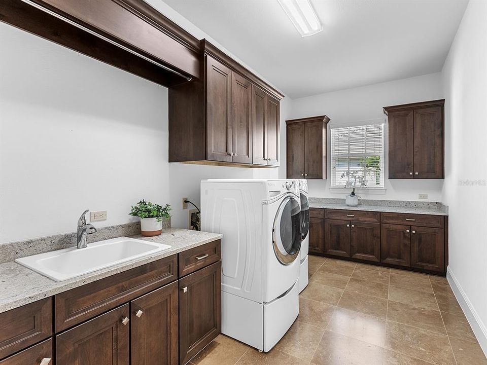 待售: $3,950,000 (4 贝兹, 5 浴室, 5566 平方英尺)