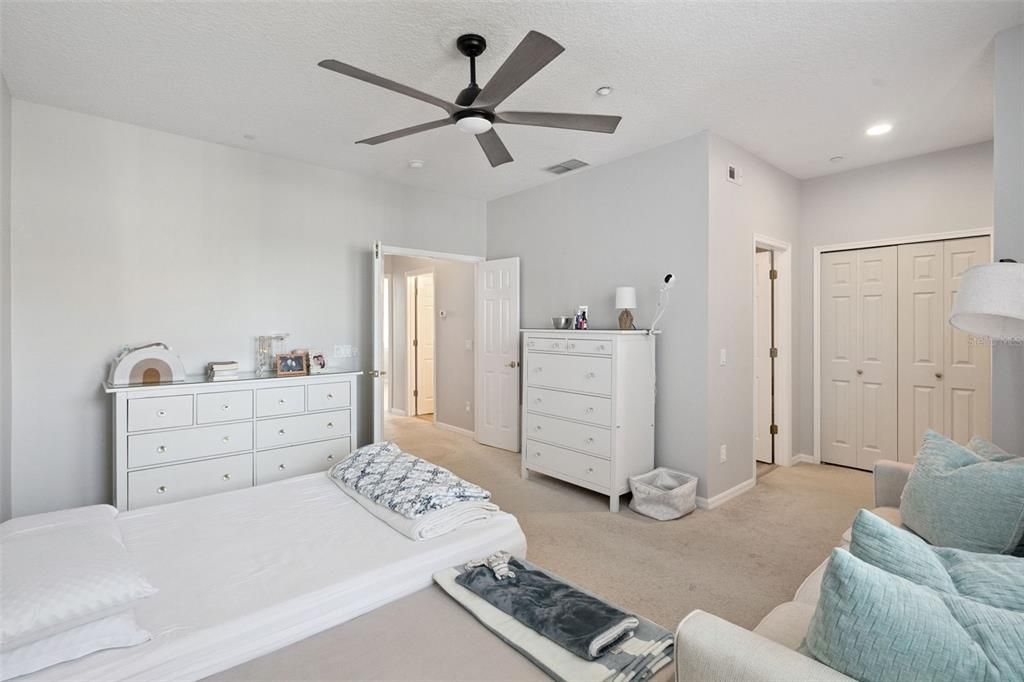 待售: $789,000 (4 贝兹, 4 浴室, 2388 平方英尺)