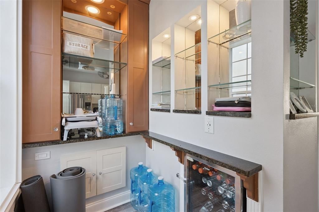 待售: $789,000 (4 贝兹, 4 浴室, 2388 平方英尺)