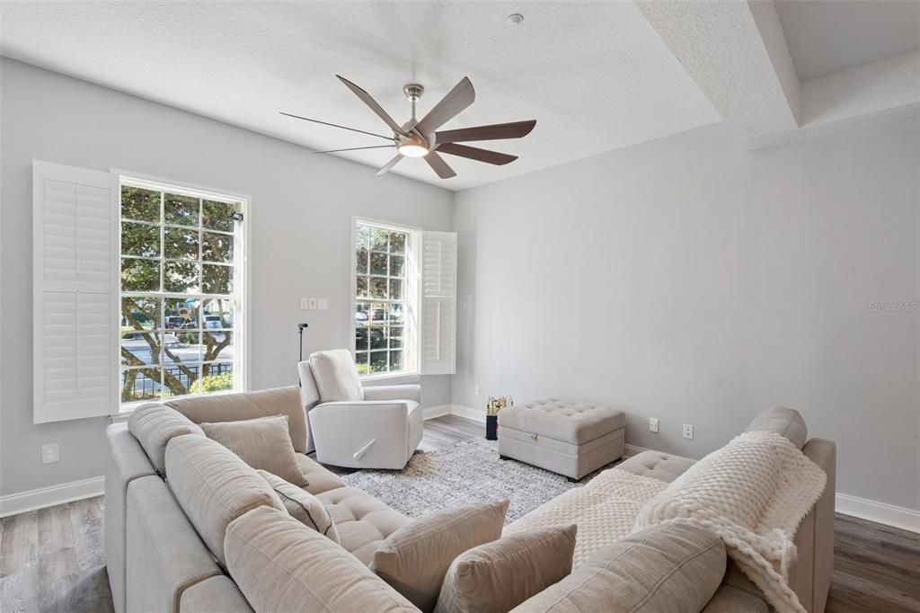 待售: $789,000 (4 贝兹, 4 浴室, 2388 平方英尺)