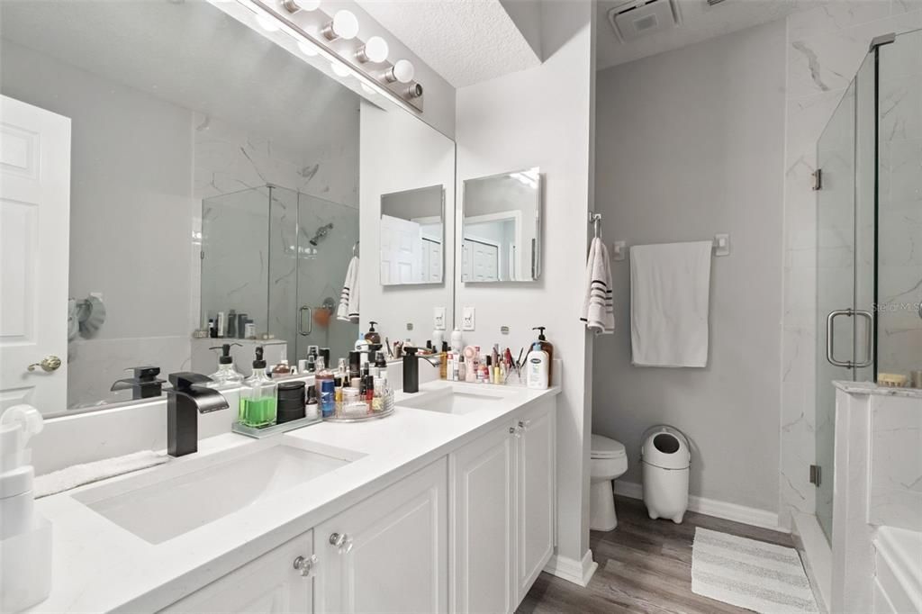 待售: $789,000 (4 贝兹, 4 浴室, 2388 平方英尺)