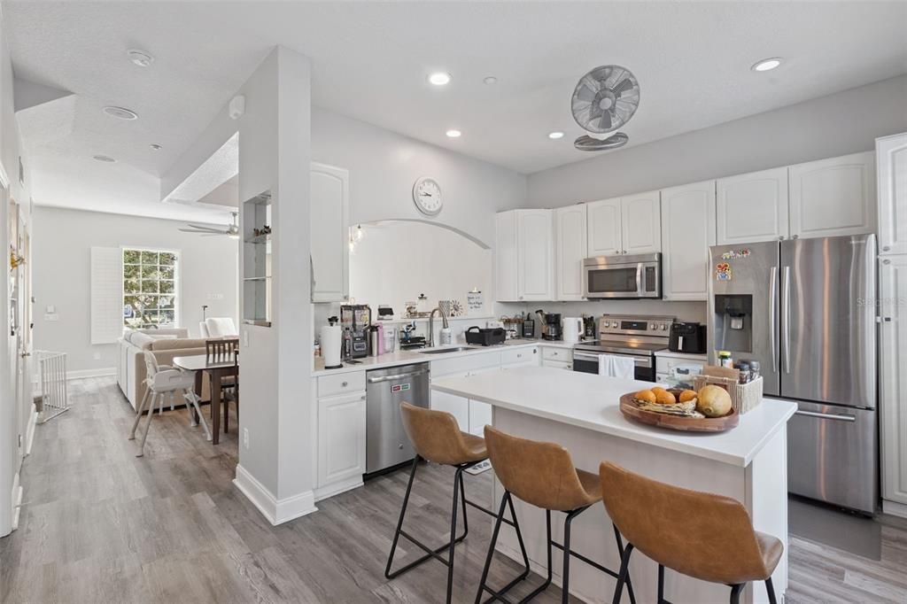 待售: $789,000 (4 贝兹, 4 浴室, 2388 平方英尺)