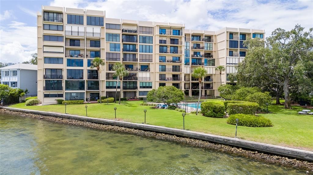 For Sale: $695,000 (2 beds, 2 baths, 1798 Square Feet)