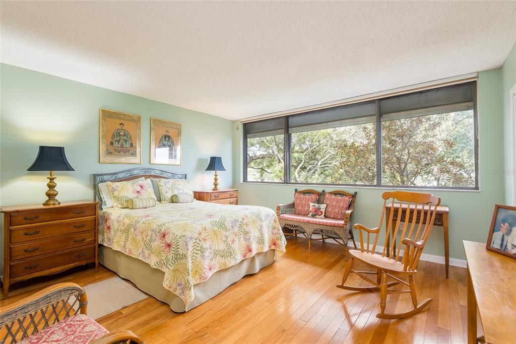 For Sale: $695,000 (2 beds, 2 baths, 1798 Square Feet)