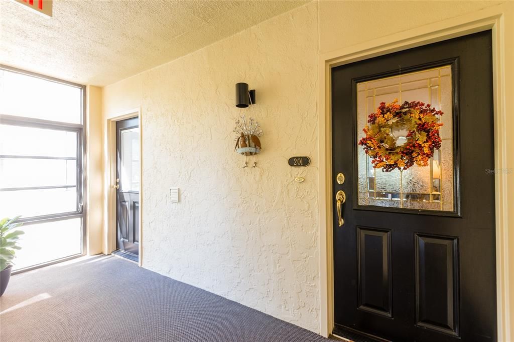 For Sale: $695,000 (2 beds, 2 baths, 1798 Square Feet)