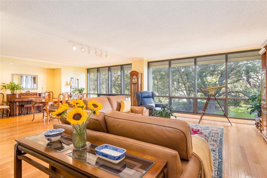 For Sale: $695,000 (2 beds, 2 baths, 1798 Square Feet)