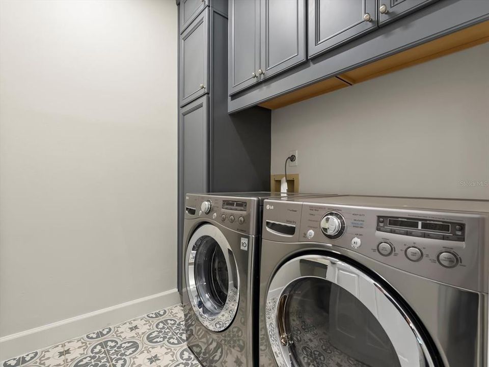 待售: $1,150,000 (3 贝兹, 2 浴室, 2518 平方英尺)