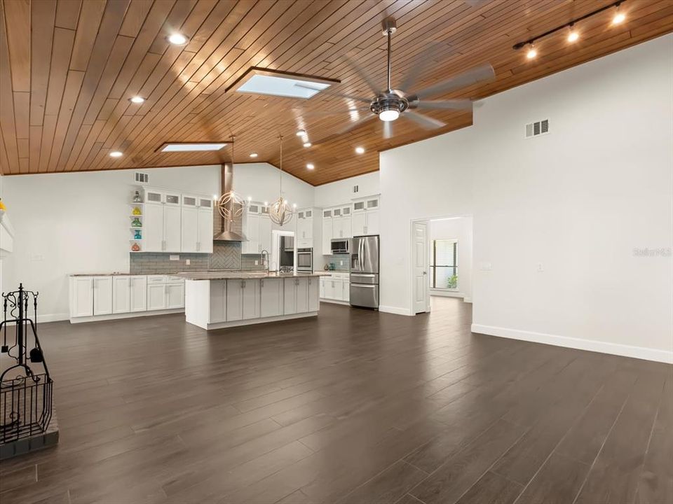 待售: $1,150,000 (3 贝兹, 2 浴室, 2518 平方英尺)