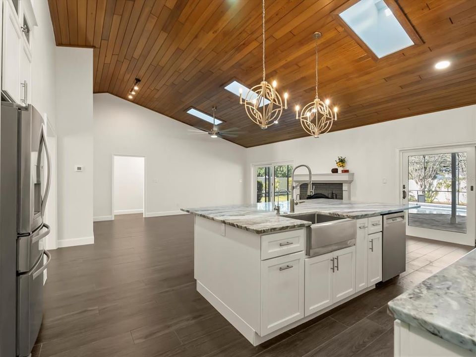 待售: $1,150,000 (3 贝兹, 2 浴室, 2518 平方英尺)